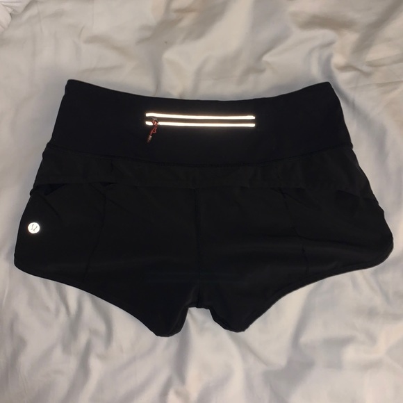 Lululemon Speed Up Shorts - Picture 2 of 4